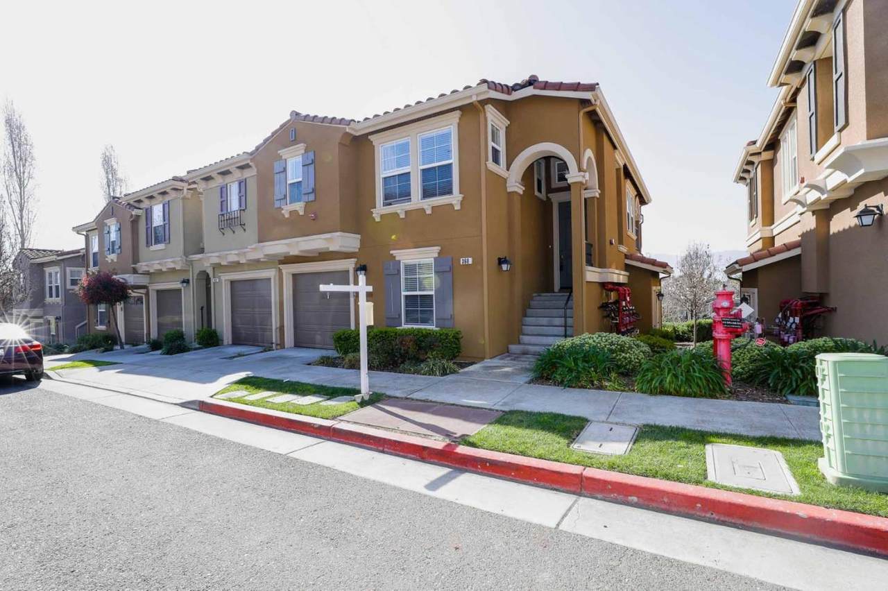 368 Tower Hill Ave - Photo 1