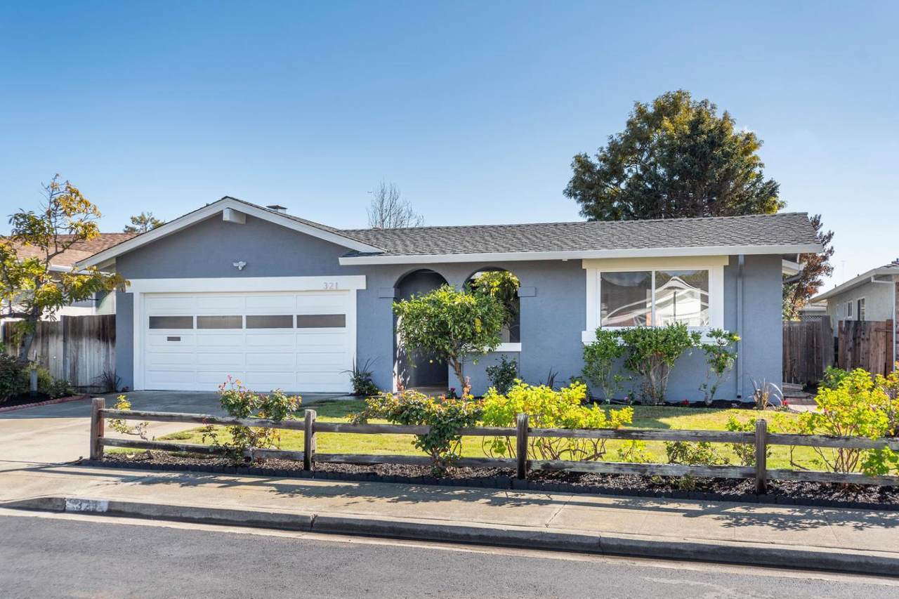 321 Topsail Ct - Photo 1