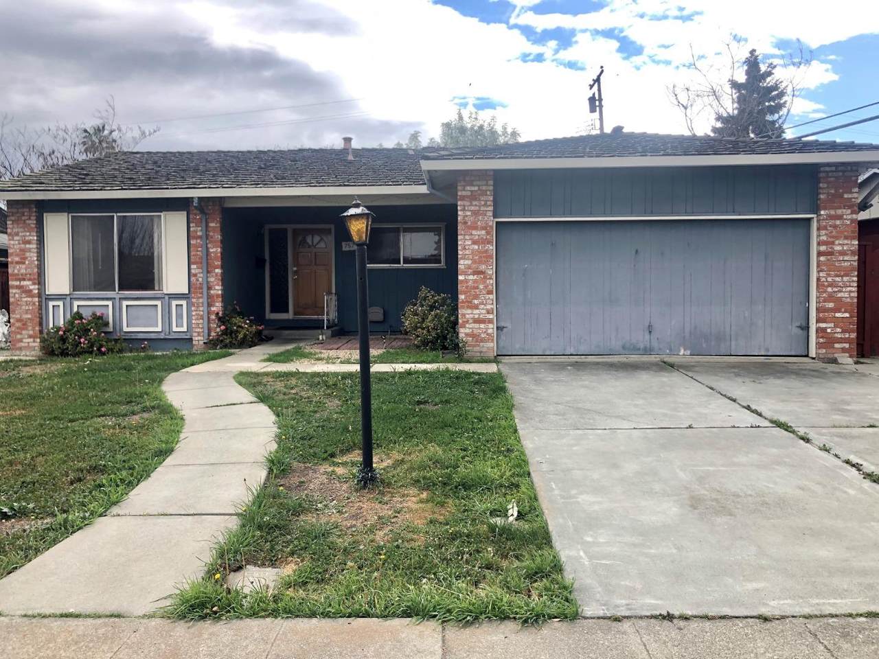 757 San Clemente Way - Photo 1 757 San Clemente Way - Photo 1