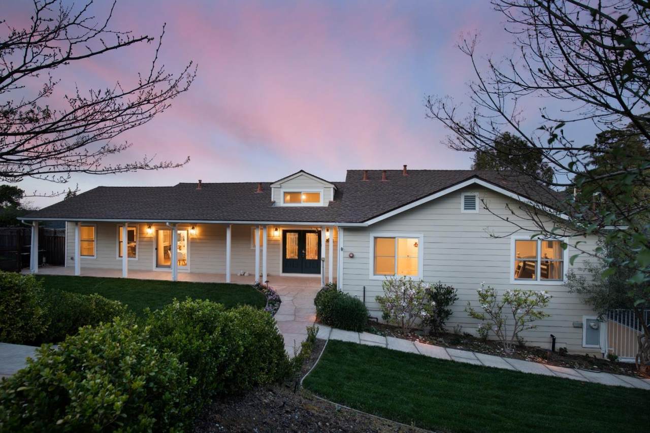2660 Summit Dr - Photo 1