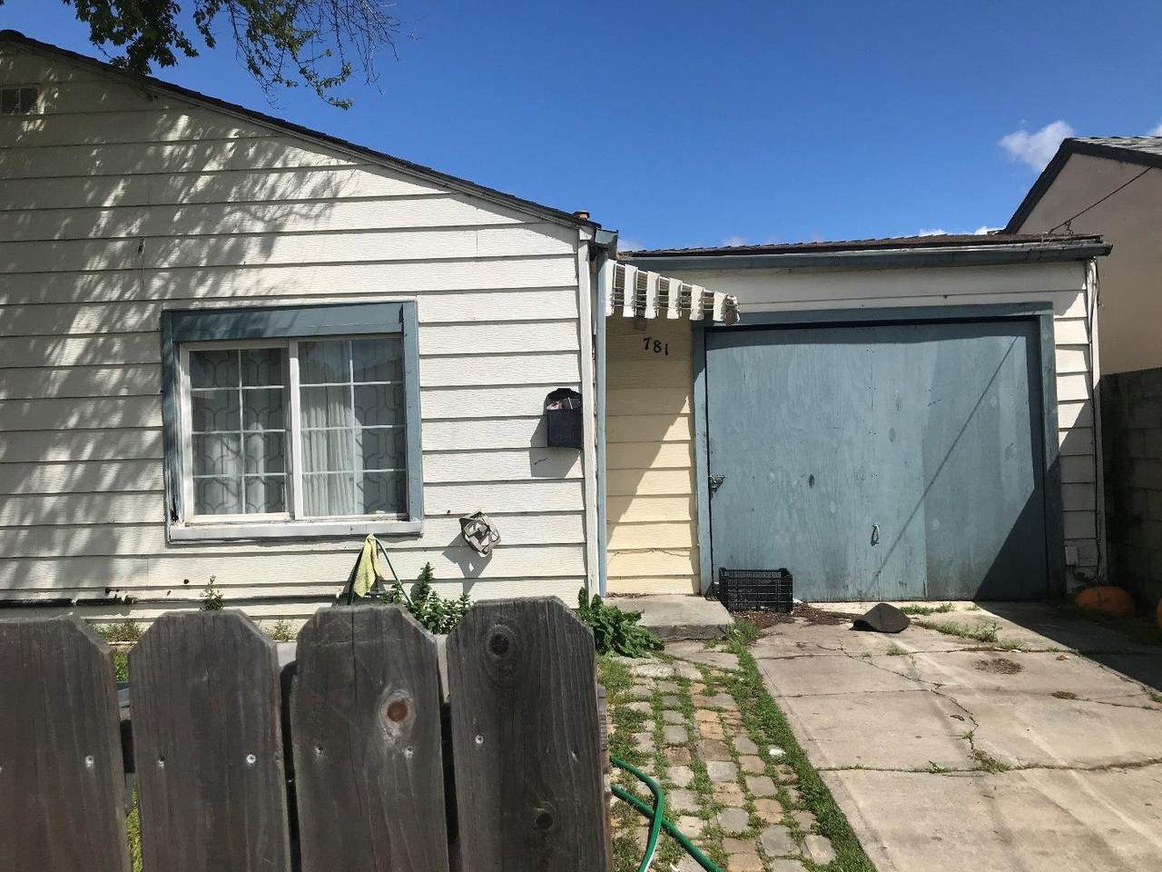 781 Gee St - Photo 1