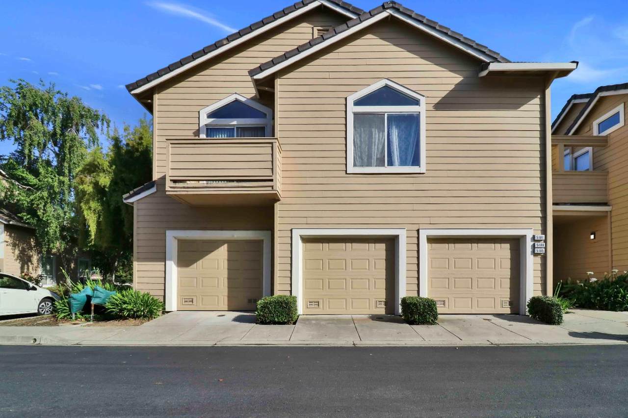 5181 Fairbanks Cmn - Photo 1 5181 Fairbanks Cmn - Photo 1