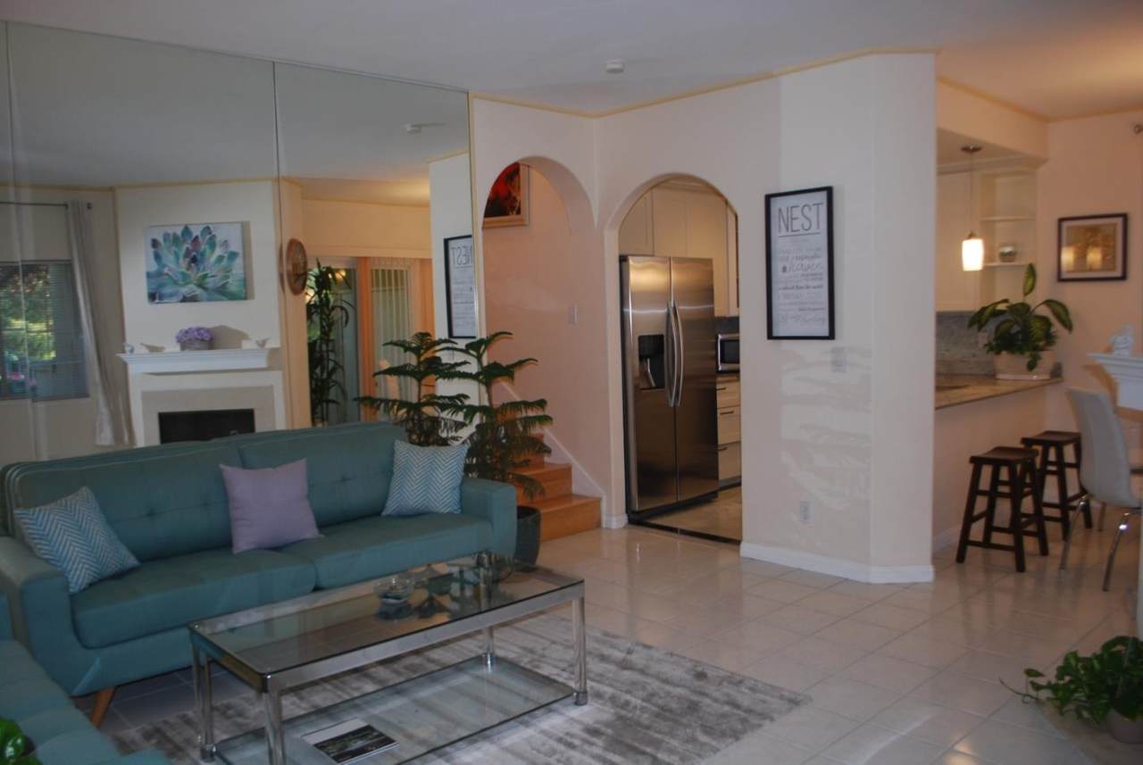 209 Sunnyhills Ct - Photo 1