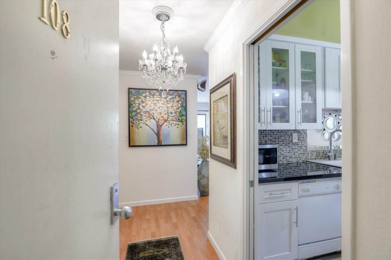Glendora Dr - Photo 1