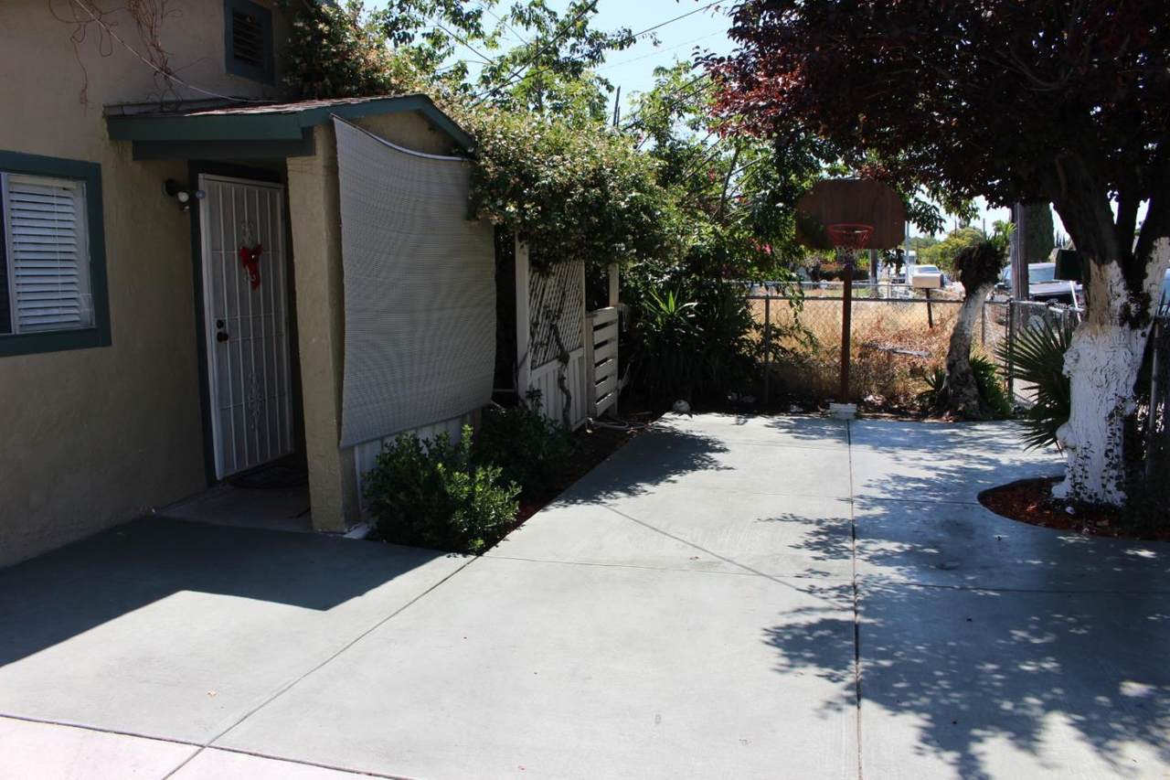 44 Sunset Ave - Photo 1