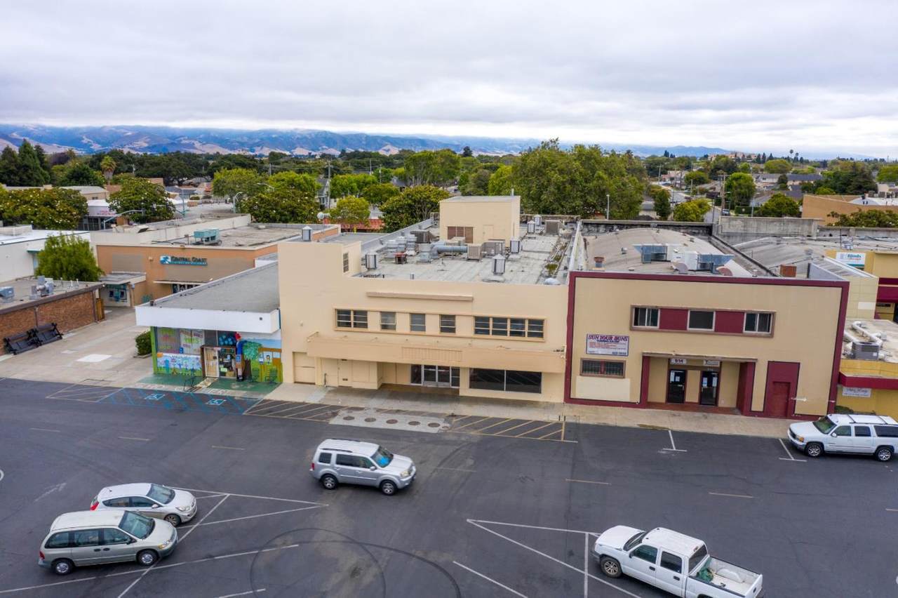 910 Main St - Photo 1