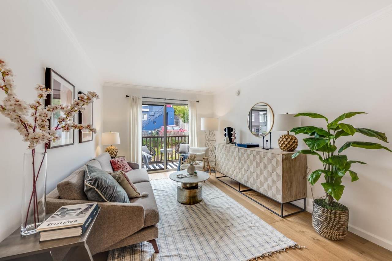 3241 Mission St 8 - Photo 1