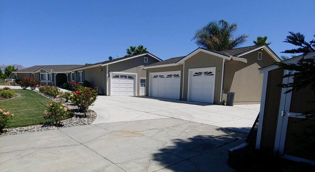 3220 Fairview Rd - Photo 1