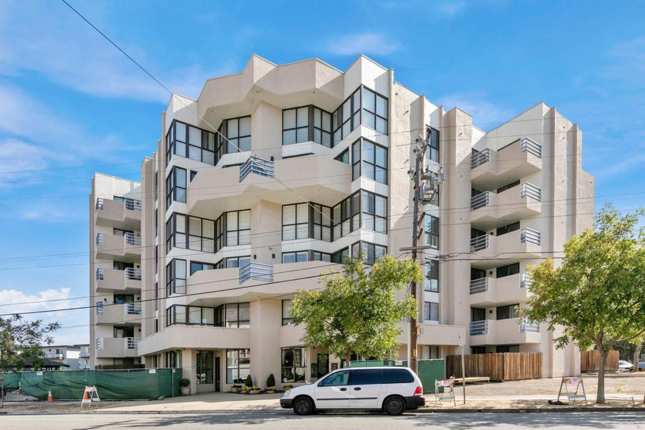 110 Park Rd 401 - Photo 1