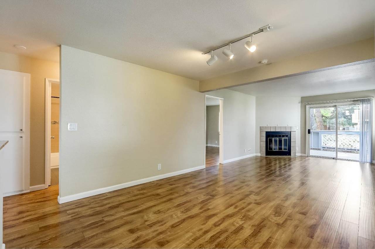 1480 Four Oaks Cir - Photo 1