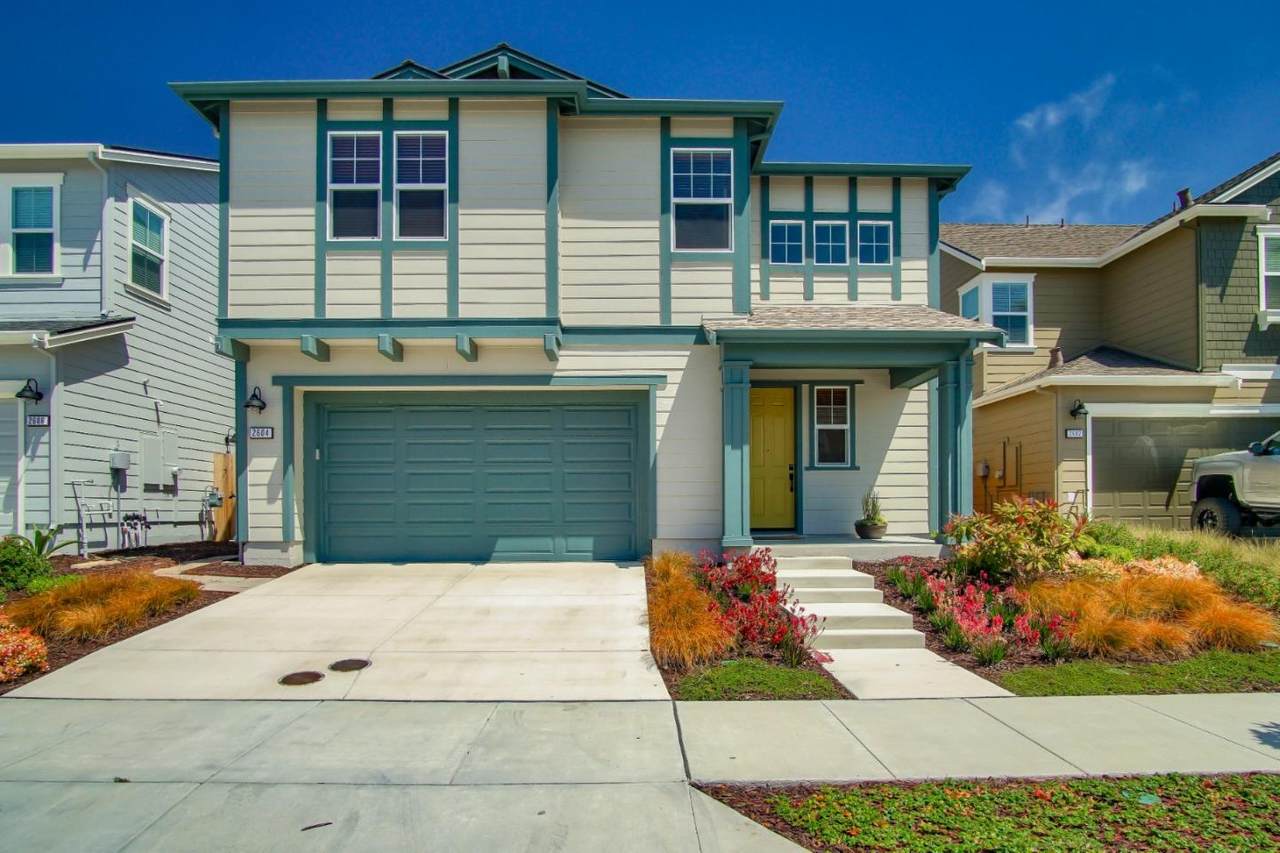 2604 Lighthouse Ln - Photo 1