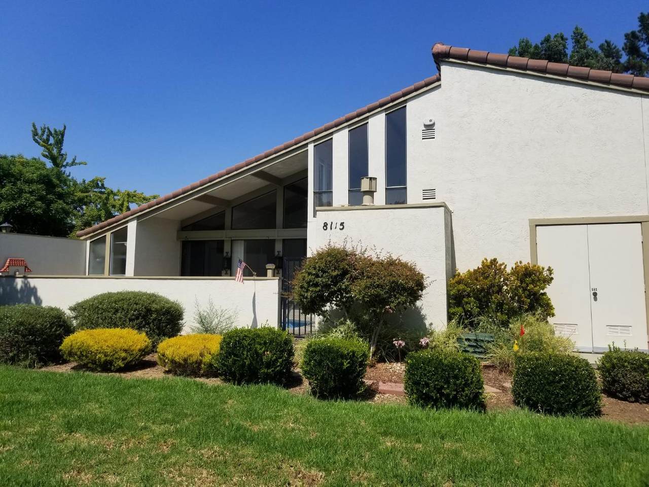 8115 Cabernet Ct - Photo 1