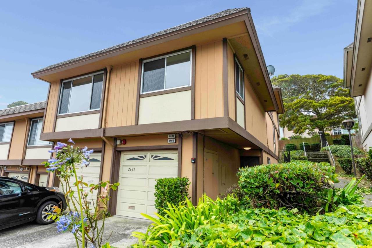 2471 Rowntree Way - Photo 1
