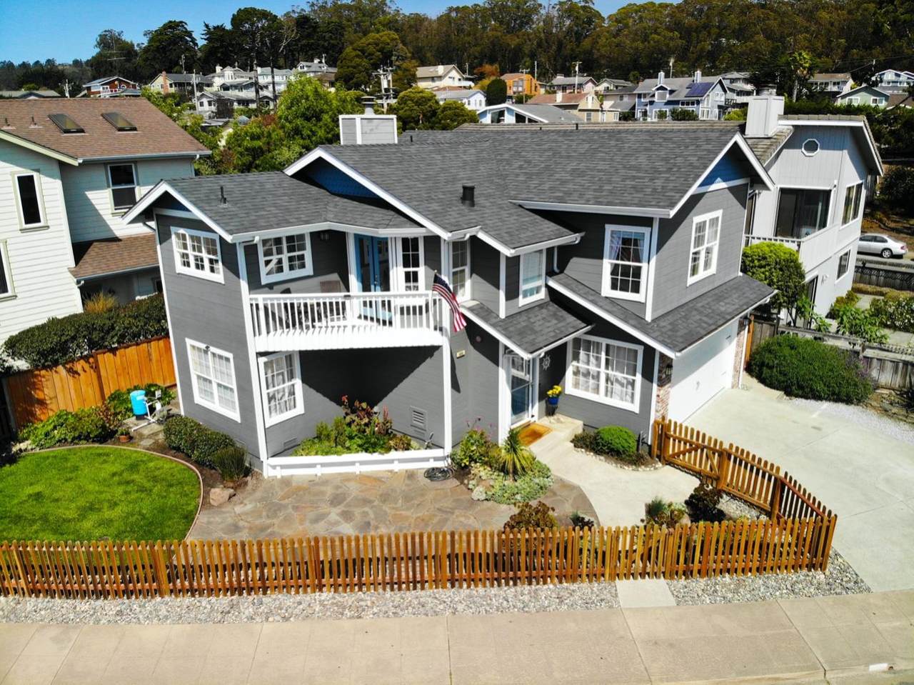 499 Avenue Alhambra - Photo 1