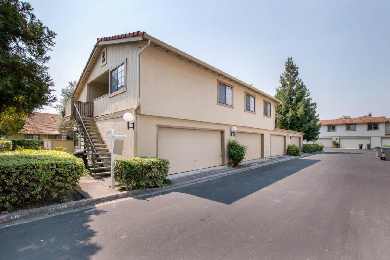 5395 Colony Green Dr - Photo 1