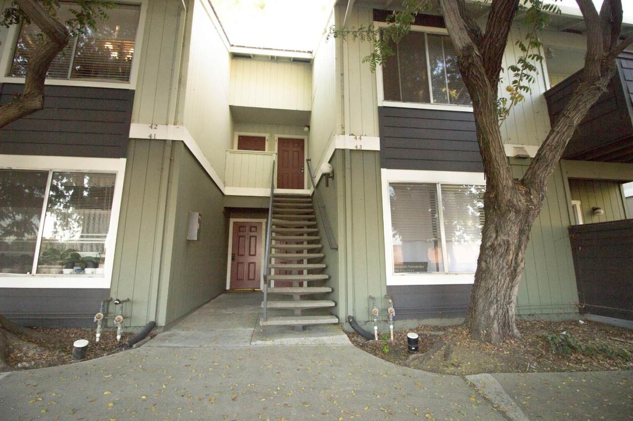 2503 Easton Pl 43 - Photo 1