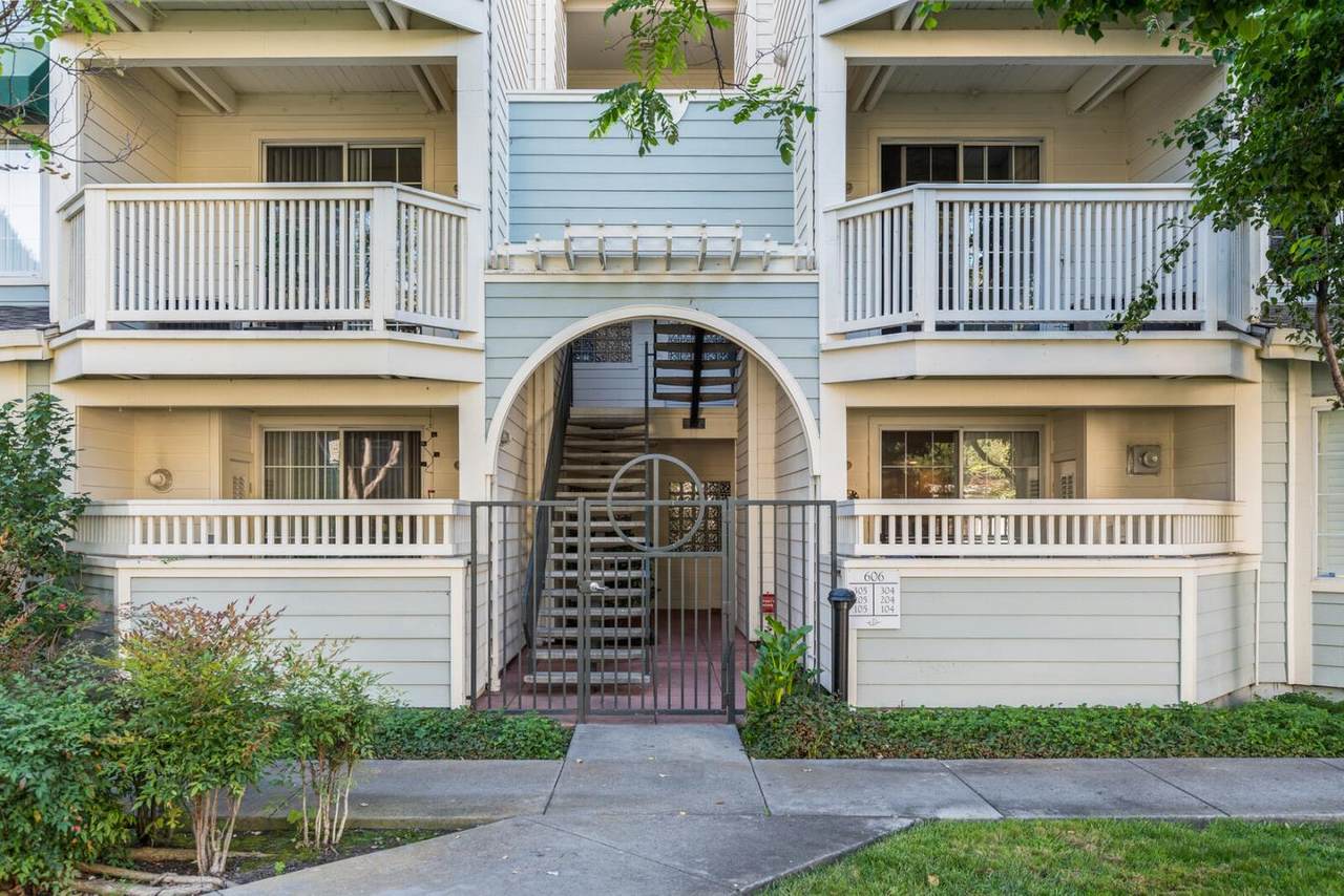 606 Arcadia Ter 305 - Photo 1
