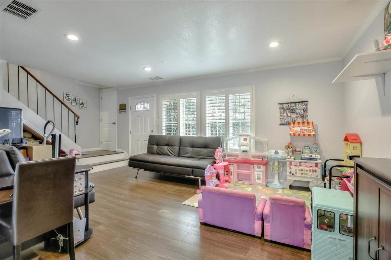 2610 Tosca Way - Photo 1