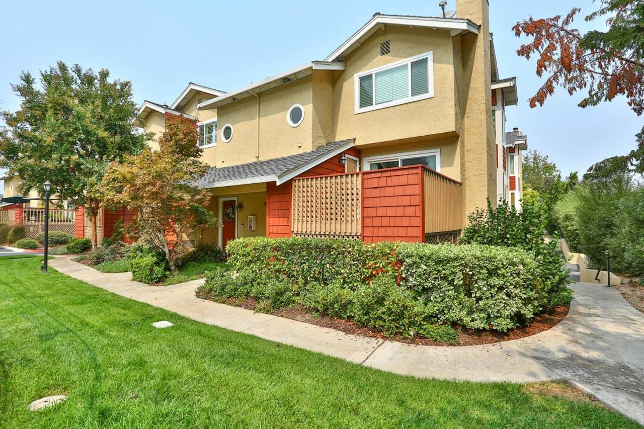 44 Sanderling Ct - Photo 1