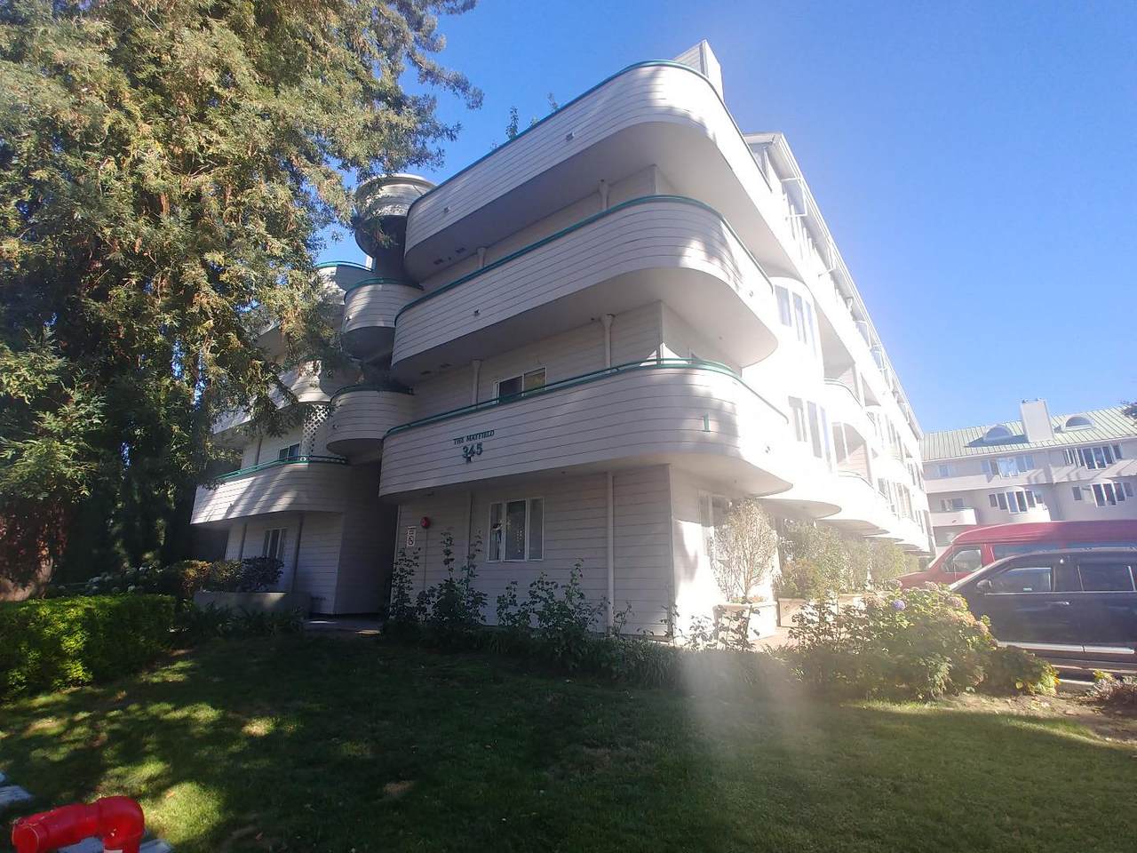 345 Sheridan - Photo 1