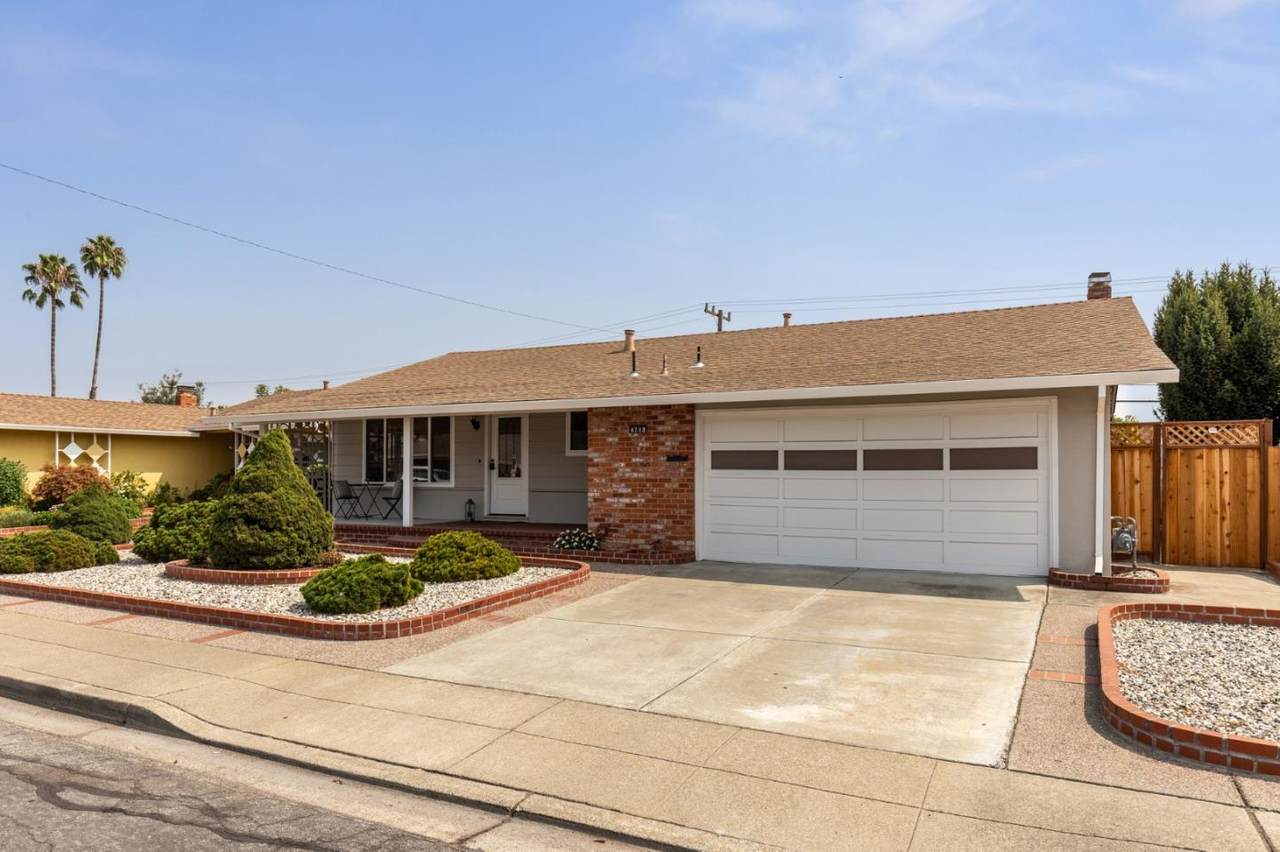 4740 Stratford Ave - Photo 1