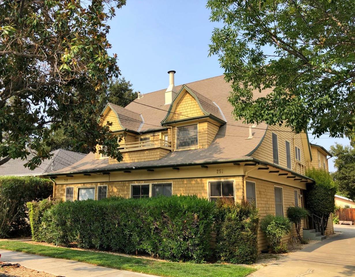 251 Emerson St - Photo 1