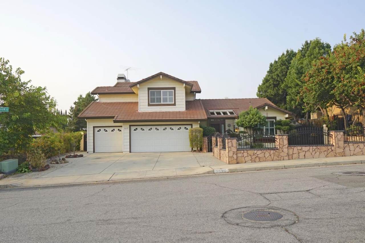 3577 Springbrook Ave - Photo 1