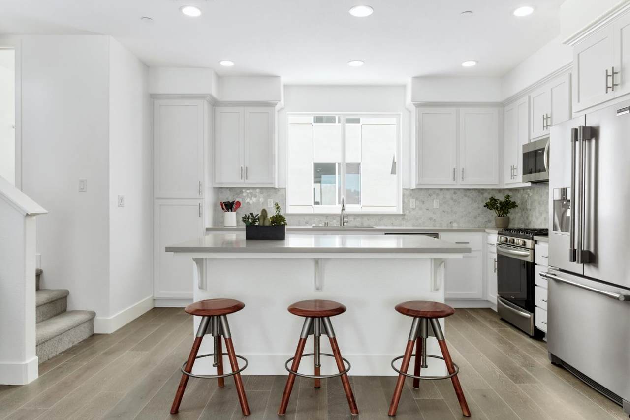 1458 Wright Ave - Photo 1