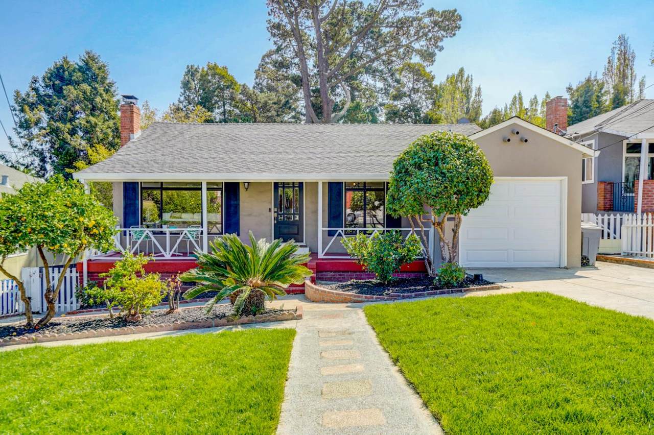 419 Lomita Ave - Photo 1