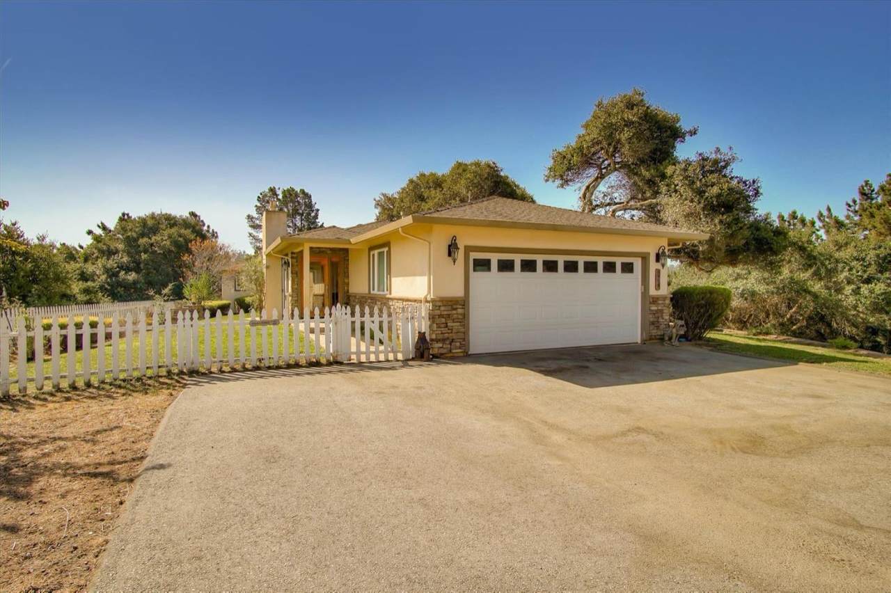 1532 Kari Ln - Photo 1
