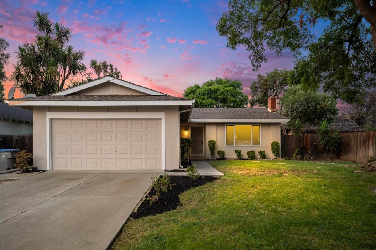 315 Avenida Pinos - Photo 1