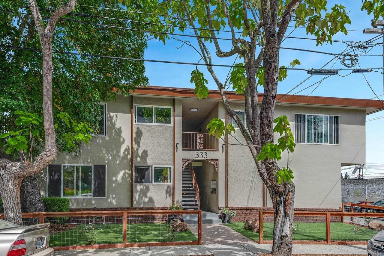 333 Catalpa St - Photo 1