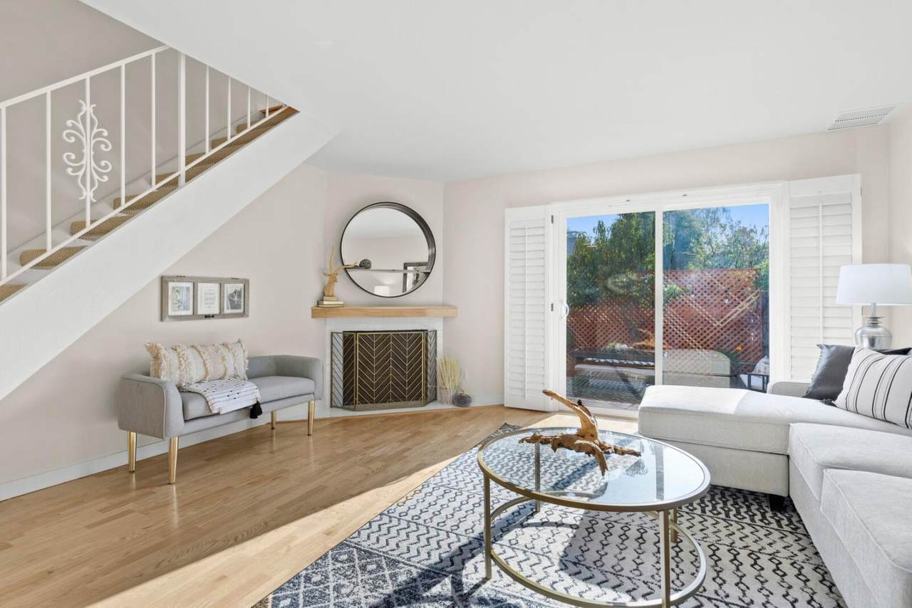 415 Oak Ave - Photo 1