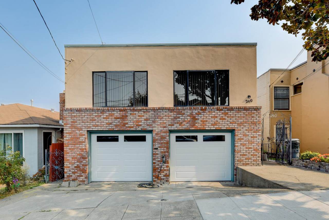 240 Elm Ave - Photo 1