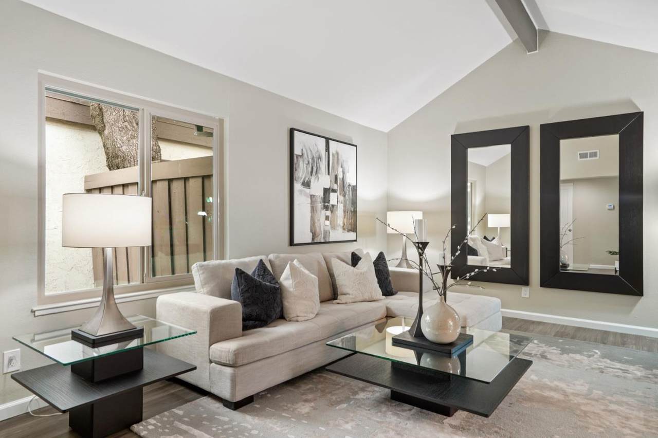 8055 Park Villa Cir - Photo 1