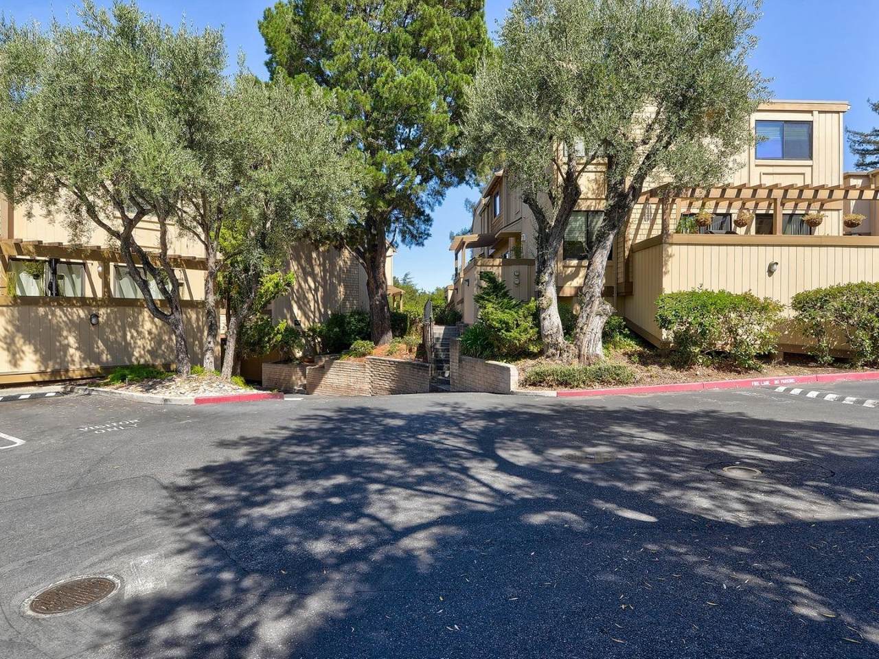 16133 Loretta Ln - Photo 1