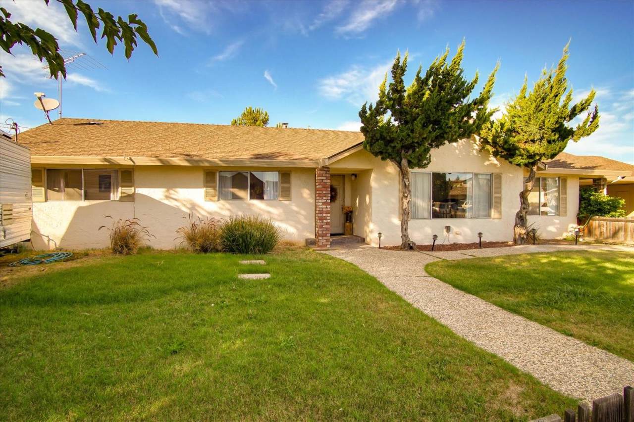 1777 Sunnyslope Ln - Photo 1