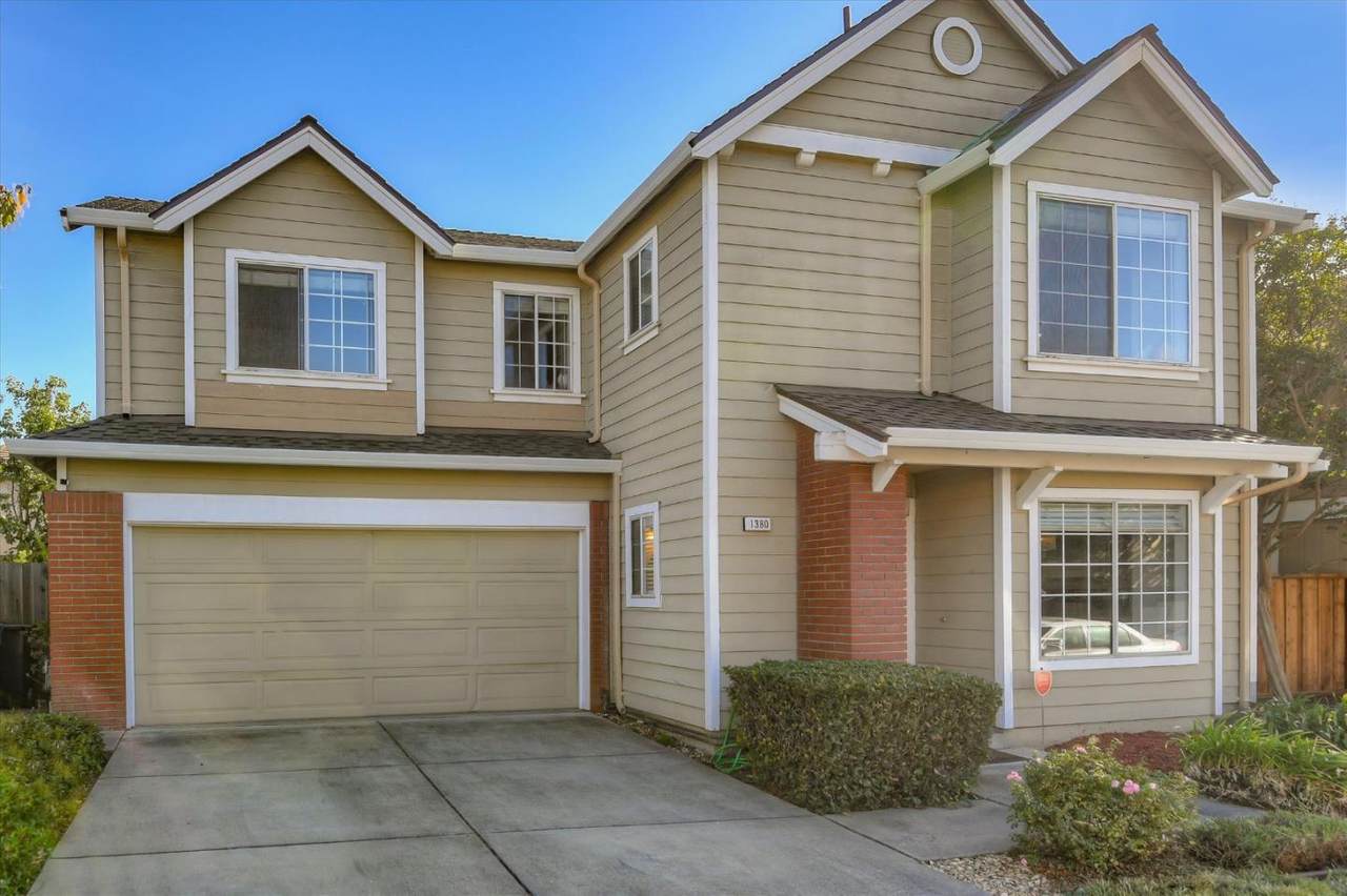 1380 Cuciz Ln - Photo 1