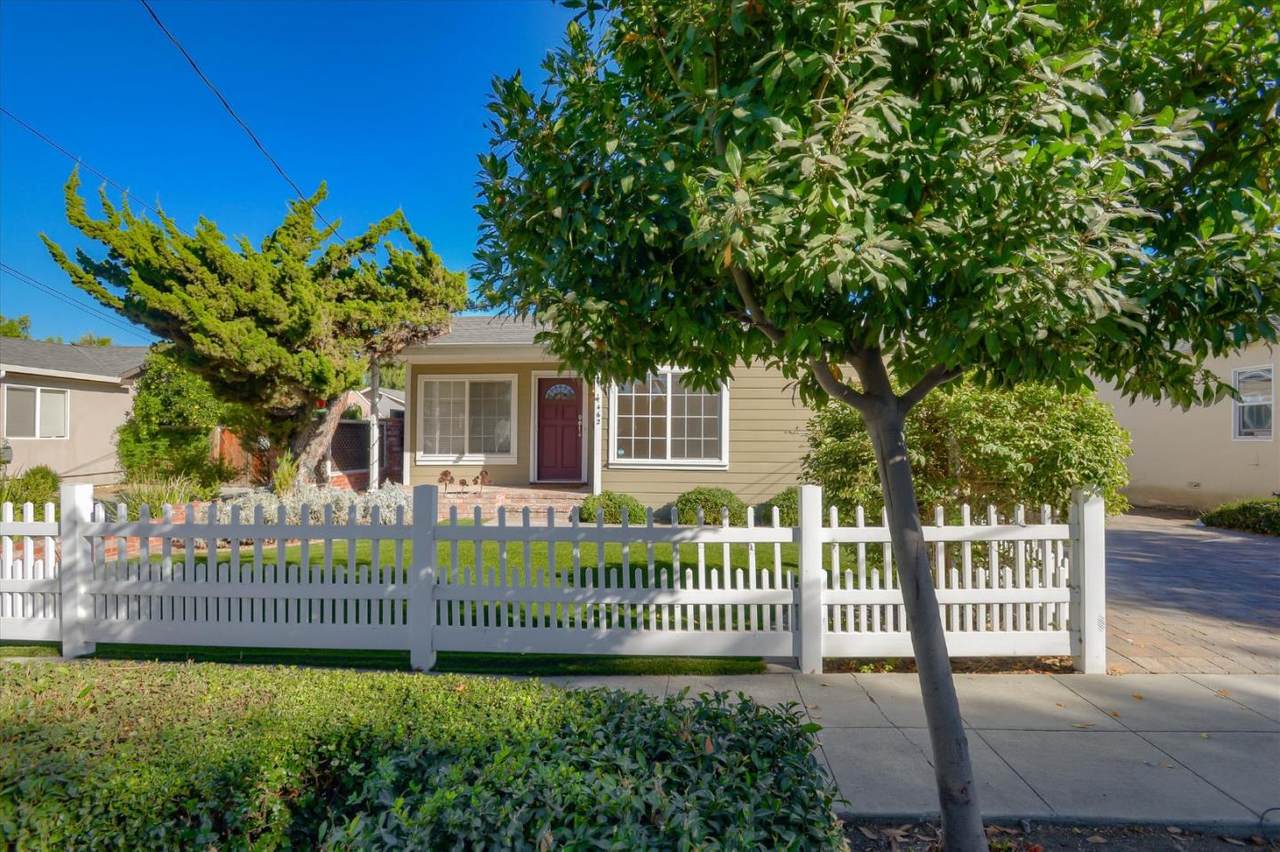 462 Morse Ave - Photo 1