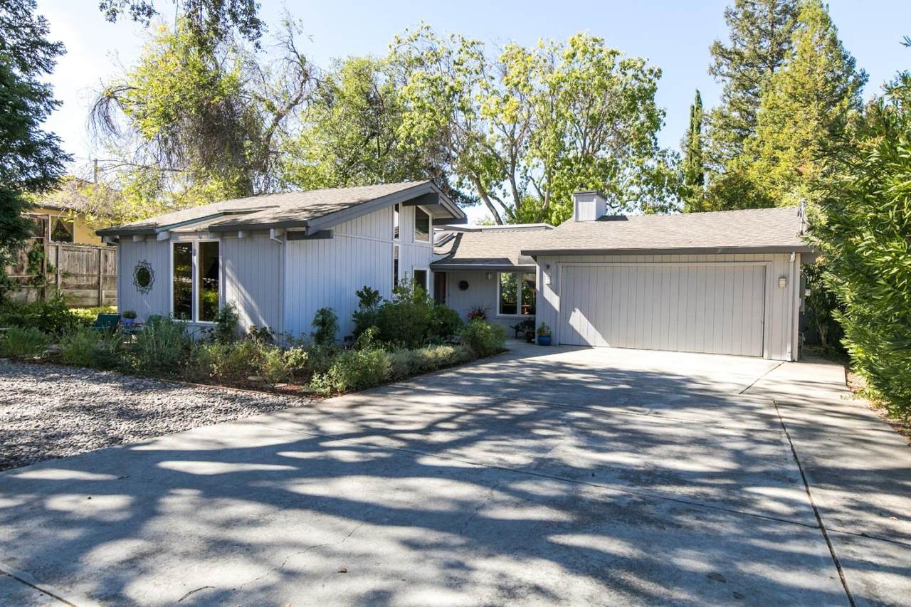 16471 Bonnie Ln - Photo 1