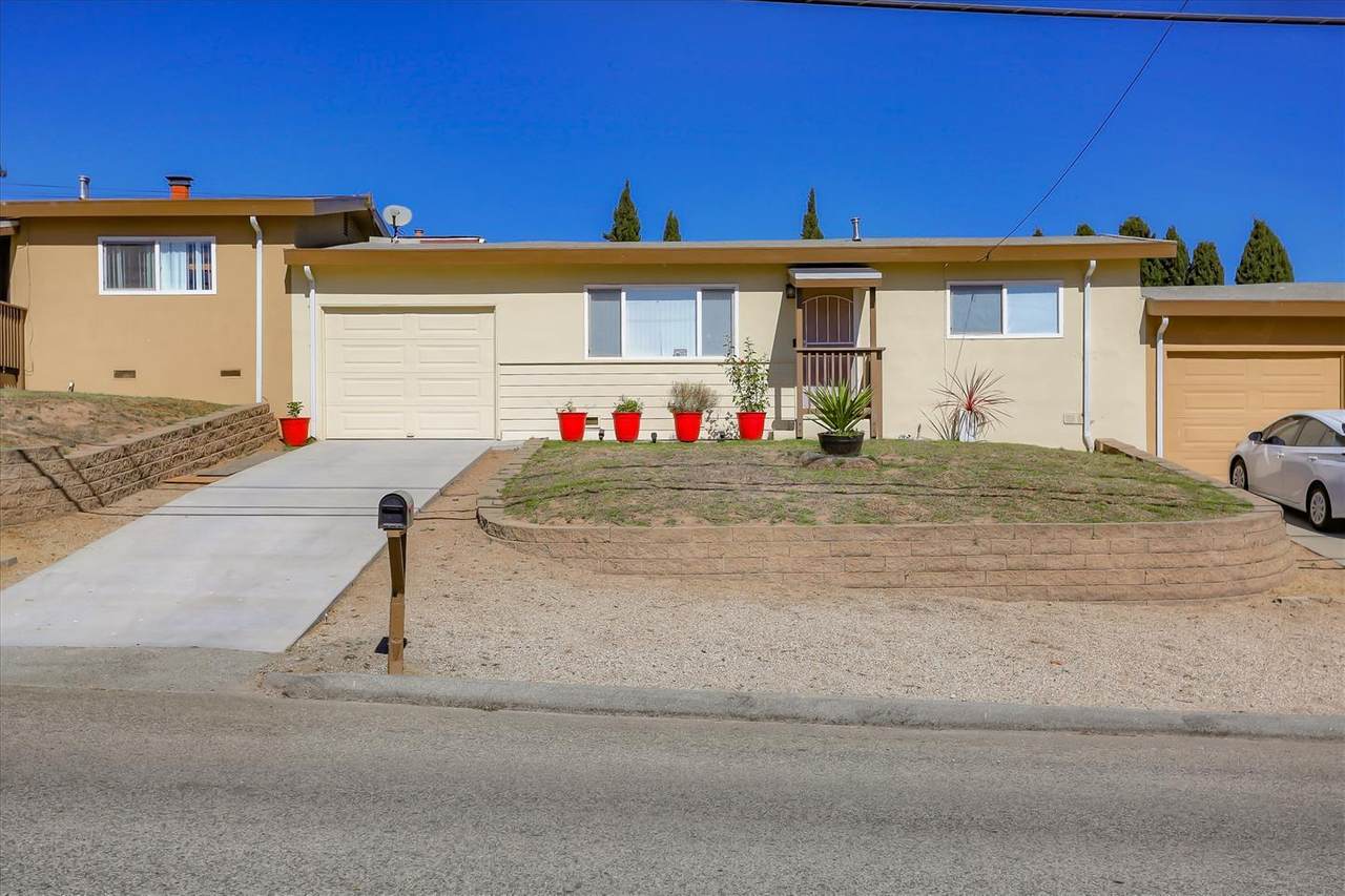 17801 Pesante Rd - Photo 1