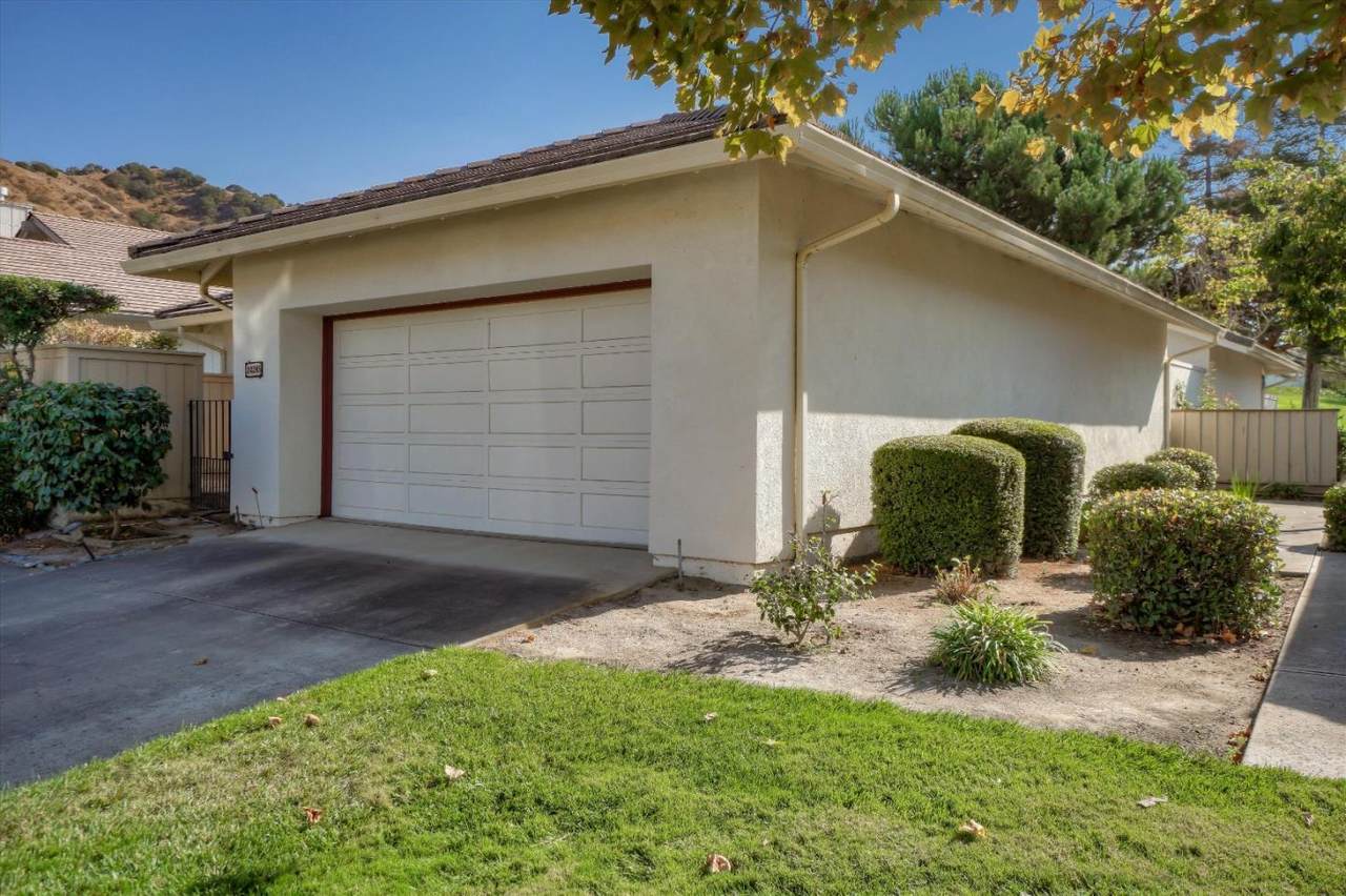 24285 Pheasant Ct - Photo 1