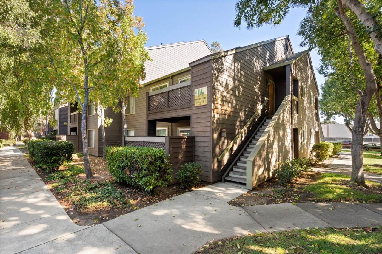 1052 Yarwood Ct - Photo 1