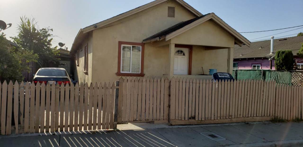 415 Watson St - Photo 1