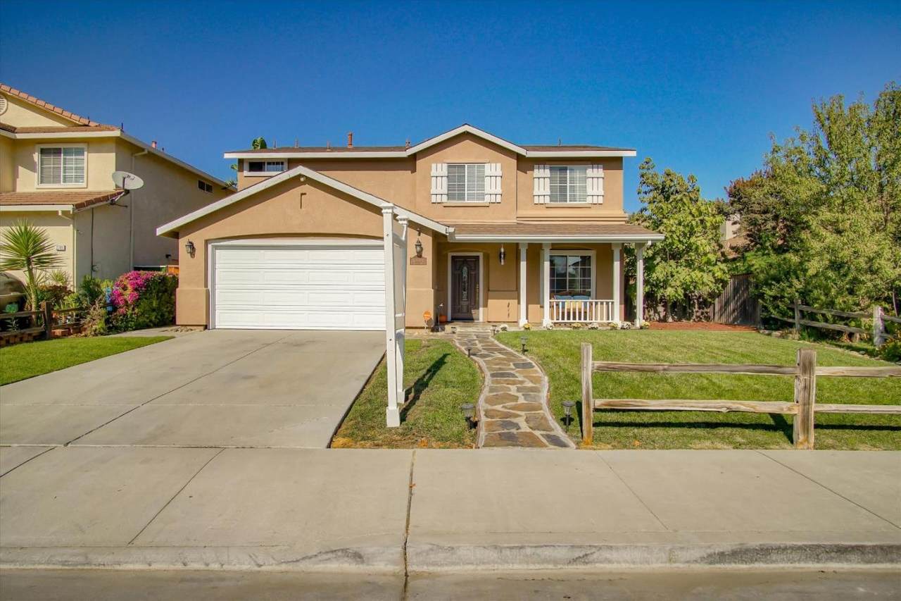 2745 Valley View Rd - Photo 1