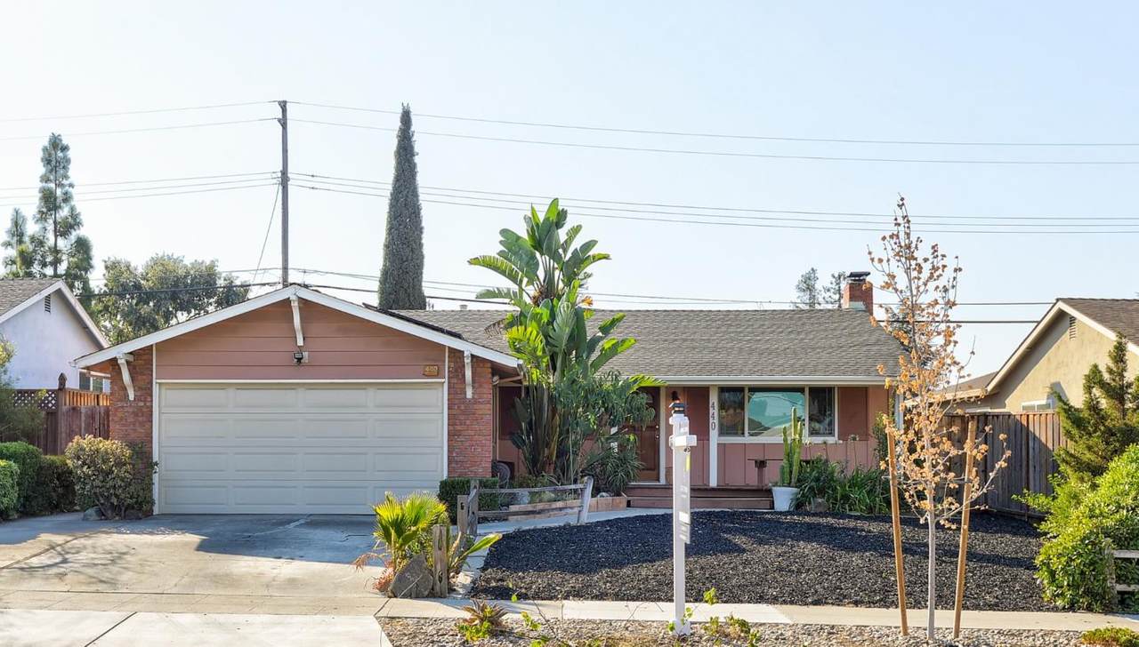 440 Skyway Dr - Photo 1