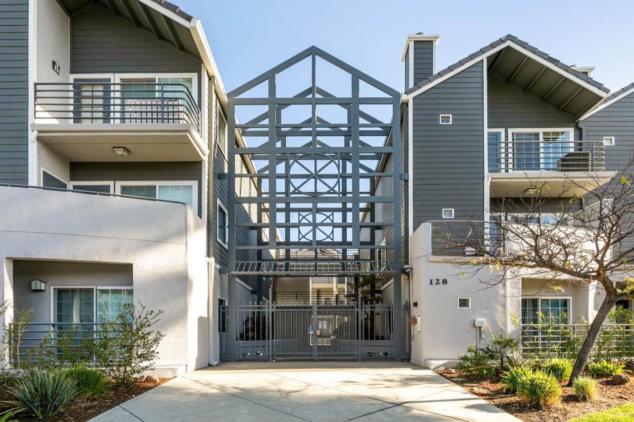 128 El Camino Real 201 - Photo 1