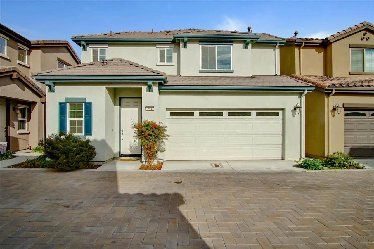 254 Slate Ave - Photo 1