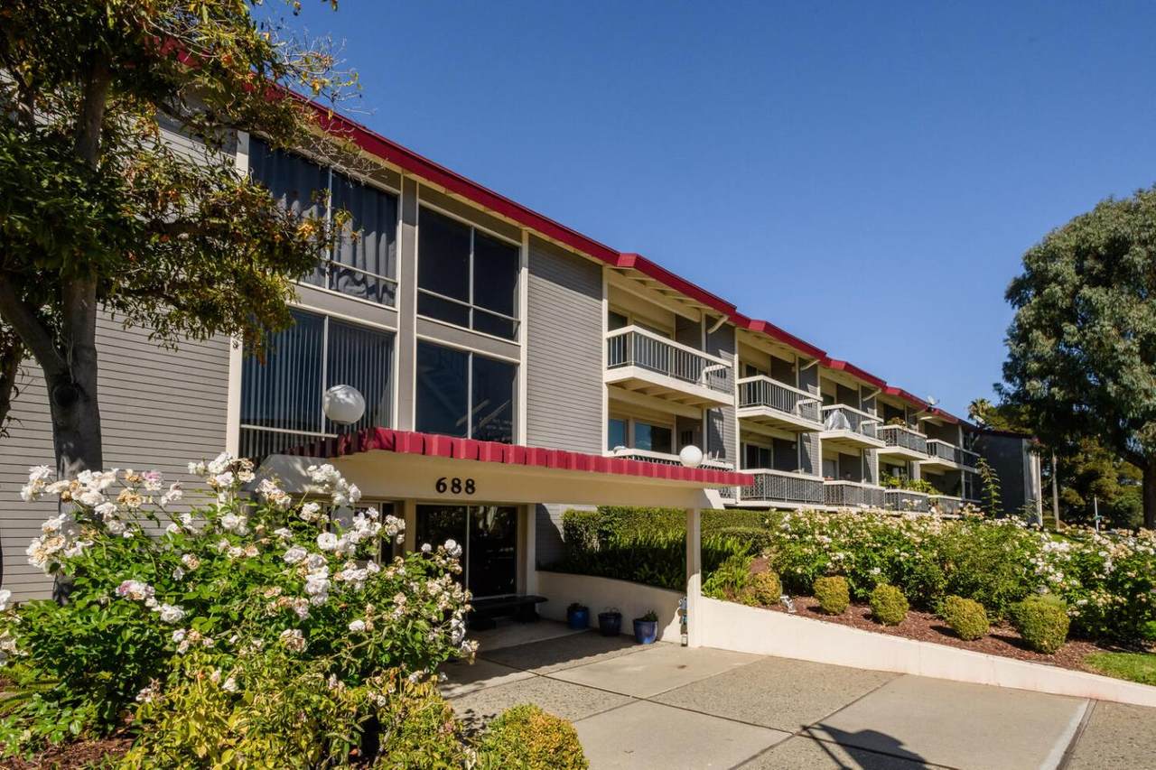 688 Mariners Island Blvd 204 - Photo 1