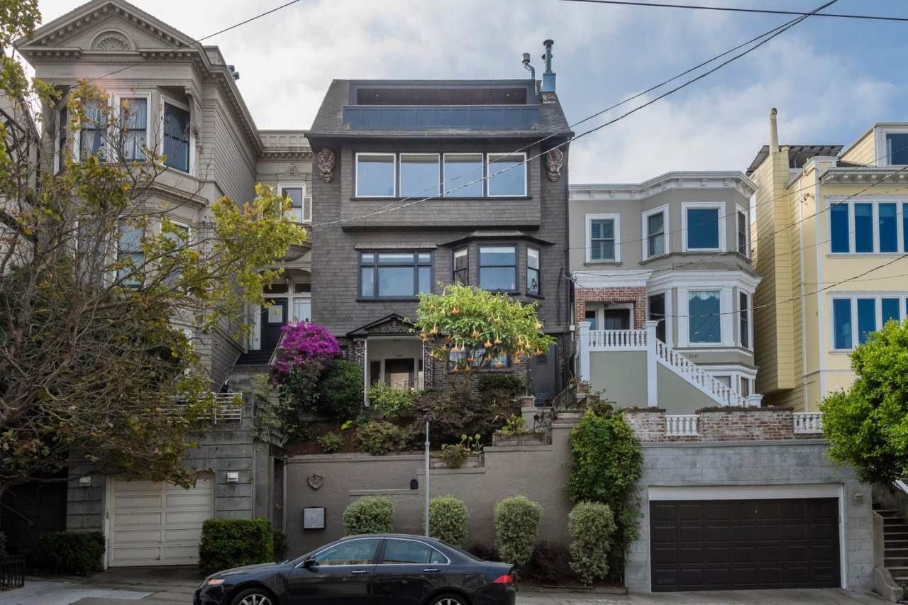 2243 Green St A - Photo 1